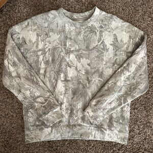 Men’s Hollister camo crewneck sweater